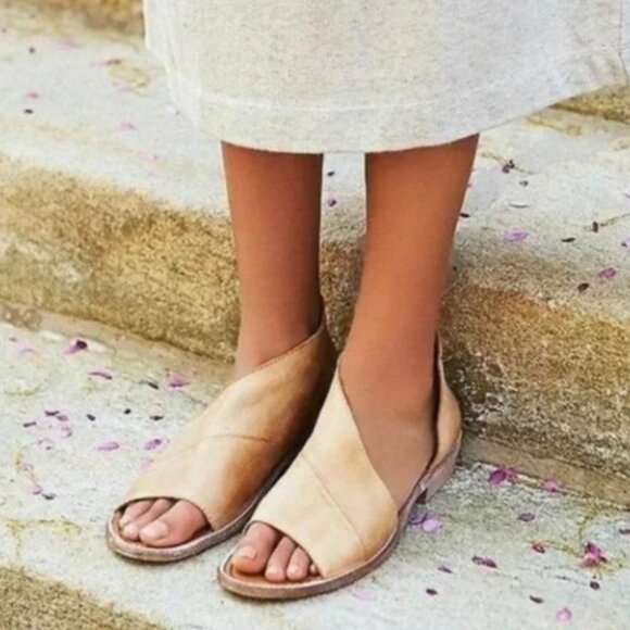 FREE PEOPLE Leather Mont Blanc Sandals Flats 35.5 EU Women’s 6 - Picture 1 of 7